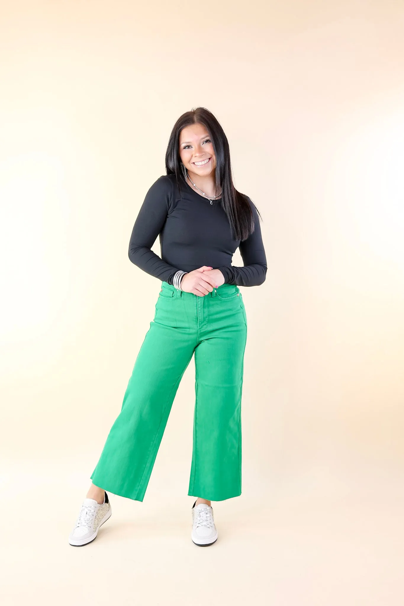 Judy Blue | Sign Me Up Tummy Control Cropped Wide Leg Jeans in Kelly Green