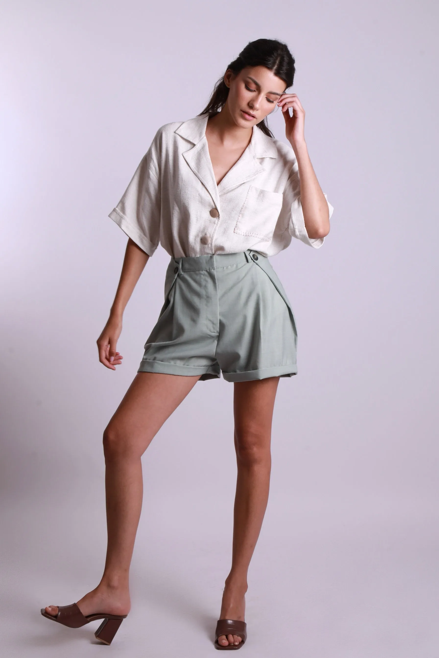 MAISON BEIGE SHORT AJUSTABLE "VERT"