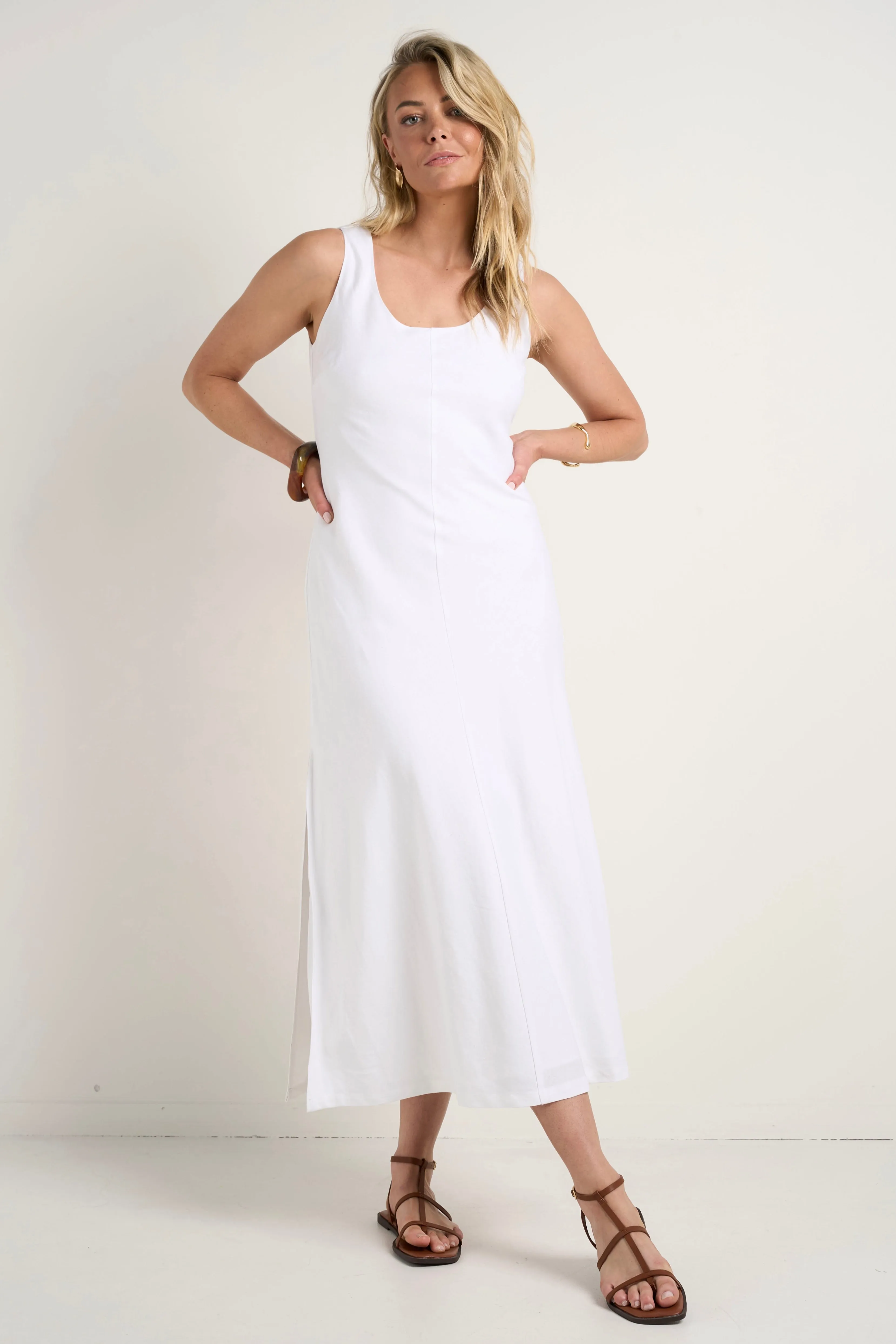 Nerve White Sleeveless Scoop Neck Bias Maxi Dress