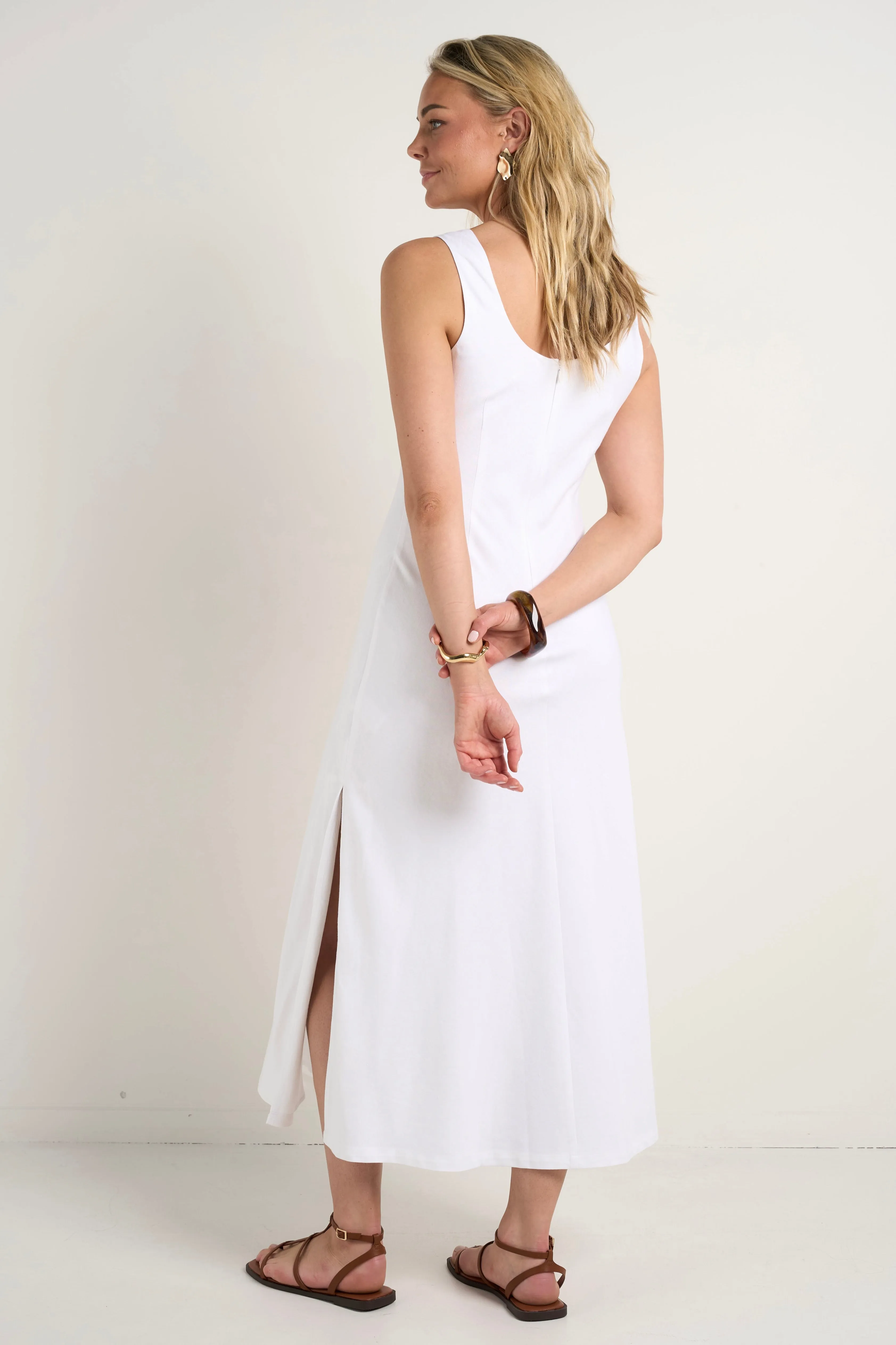 Nerve White Sleeveless Scoop Neck Bias Maxi Dress