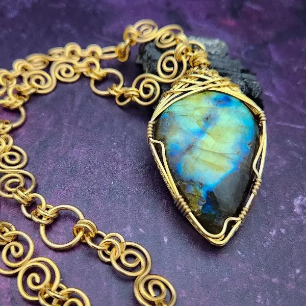 SOLD - READY TO SHIP INFINITY SOFT LOCKING CHAIN COLLAR, Gold with Labradorite, One of A Kind